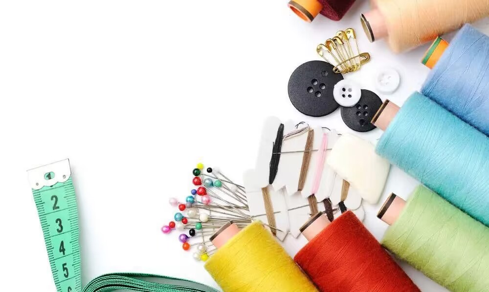 Clothing accessories classification and knowledge collection